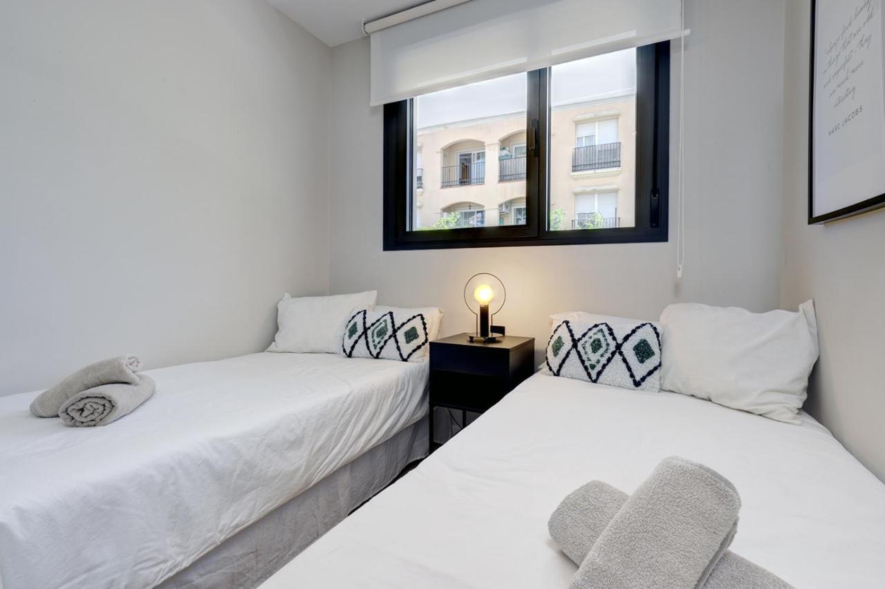 Stylish 2 Bedroom Apartment In Estepona Old Town Buitenkant foto