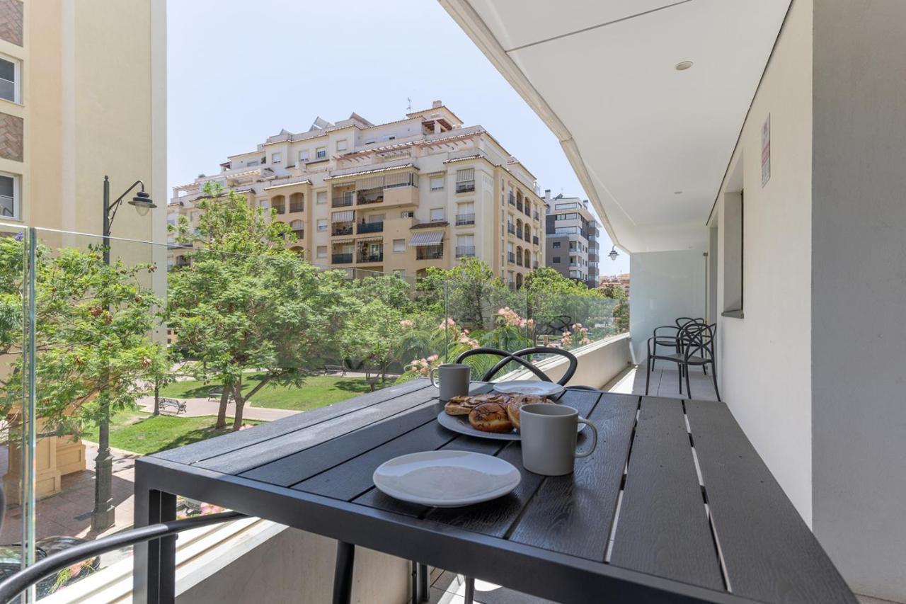 Stylish 2 Bedroom Apartment In Estepona Old Town Buitenkant foto