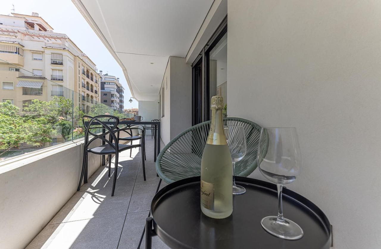 Stylish 2 Bedroom Apartment In Estepona Old Town Buitenkant foto